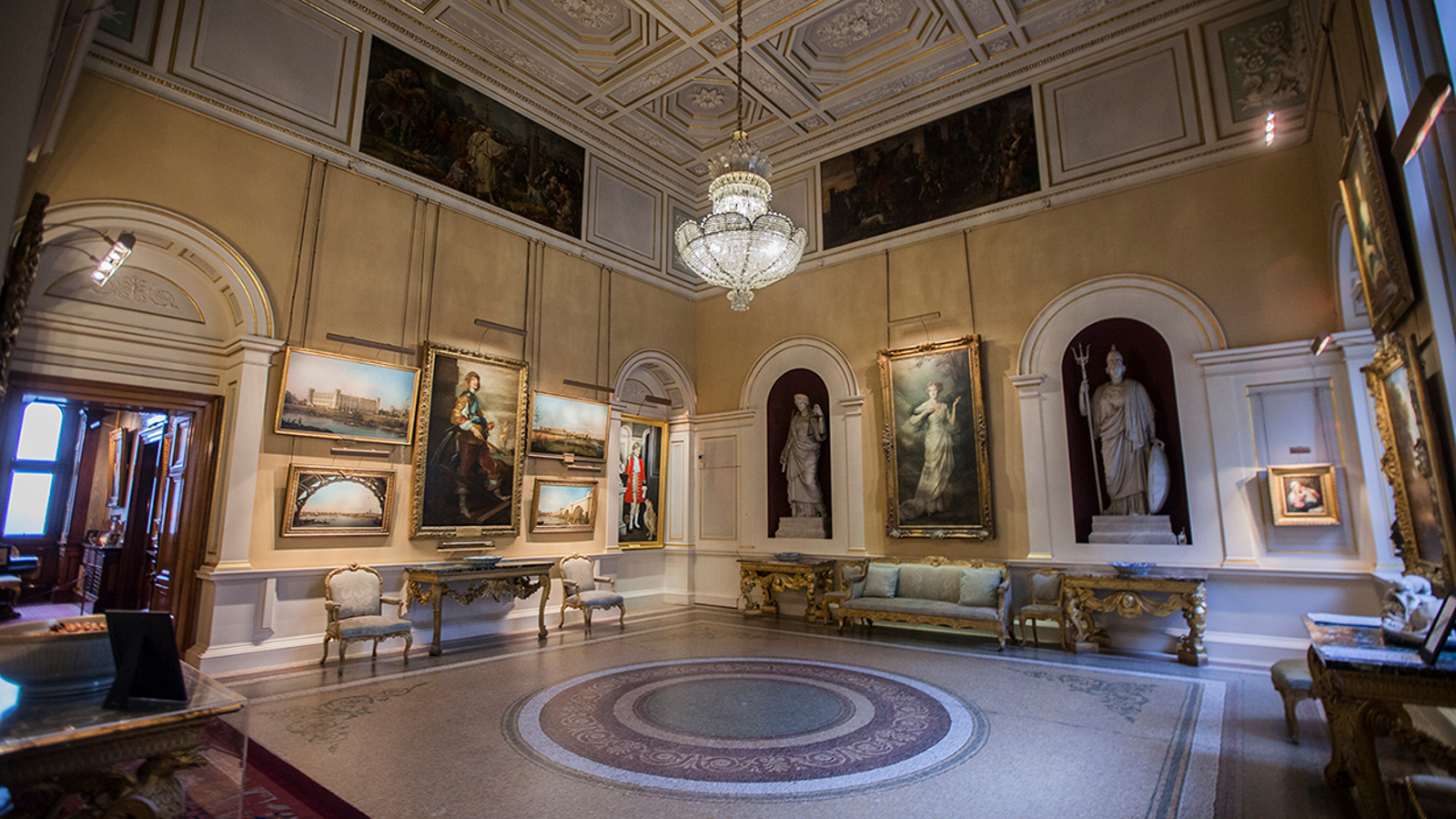 State Rooms Upper Guard 72Dpi, 1250 X 833